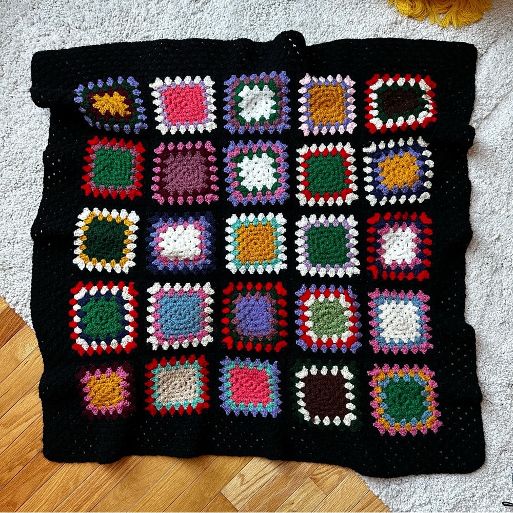 5x5 Granny square crochet lap throw